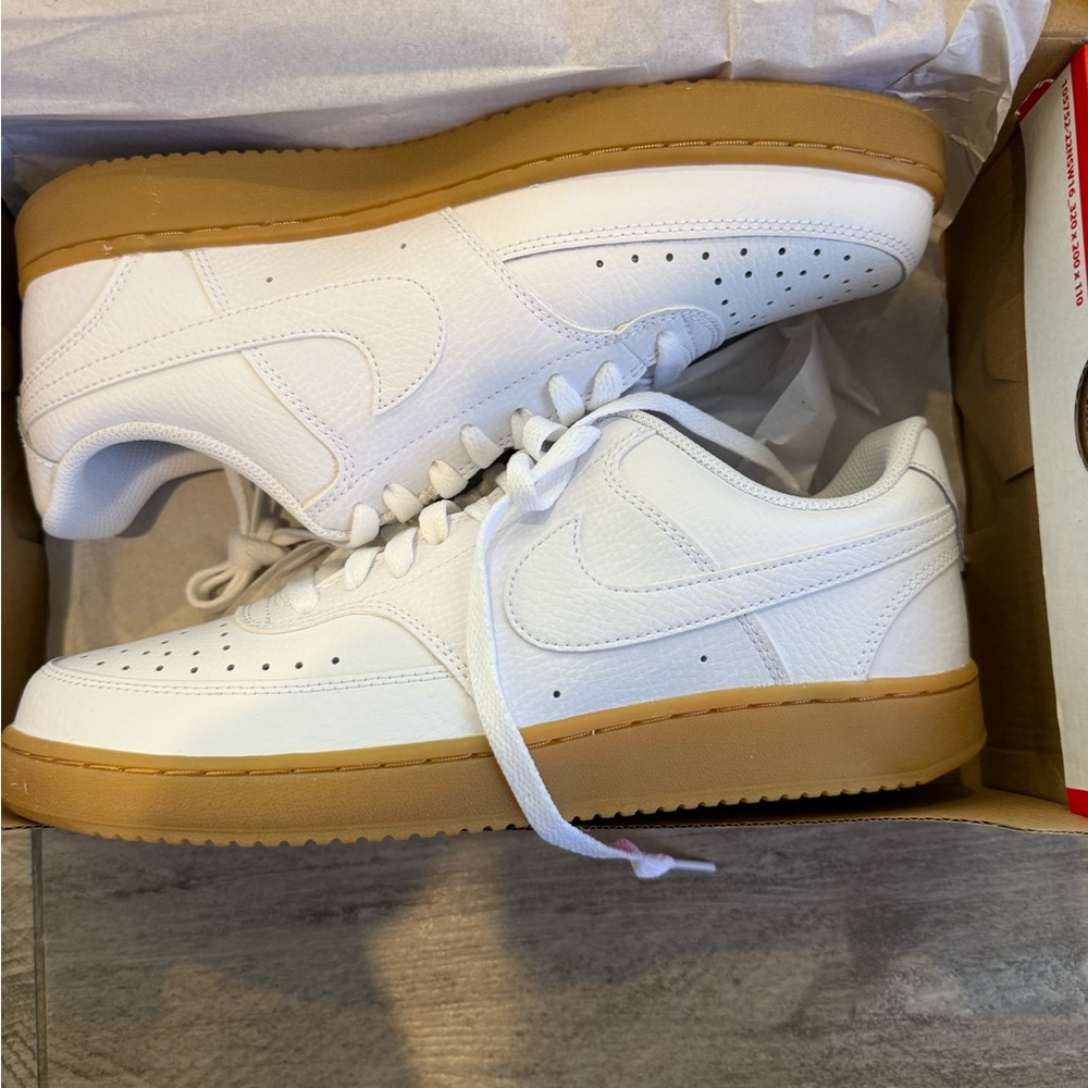 NEW Nike Court Vision Low M 9 W 10.5